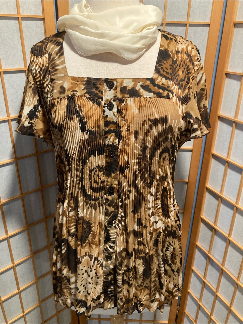 Cato Brown and Cream Pleated Button-Front Blouse (G29)